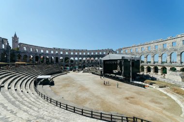 Pula, Hırvatistan - 29 Ağustos 2013: Pula'da Amper, Istria, Hırvatistan. Roma arenası