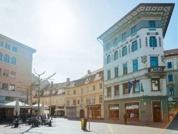 Lubiana Slovenia Aprile 2018 Persone Piazza Presernov Trg Nel Centro — Foto Stock