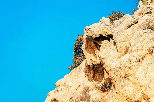 Montanhas Forma Uma Cabeça Com Nariz Olhos Natureza Costa Esmeralda — Fotografia de Stock