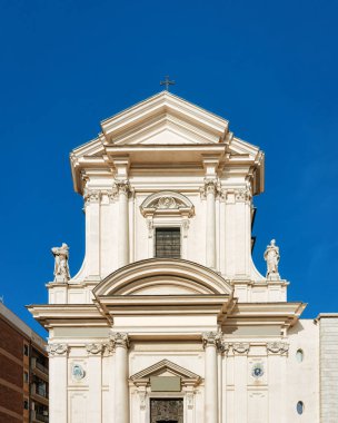 İtalya'da Civitavecchia'da Bulunan San Francesco Katedrali Cephesi