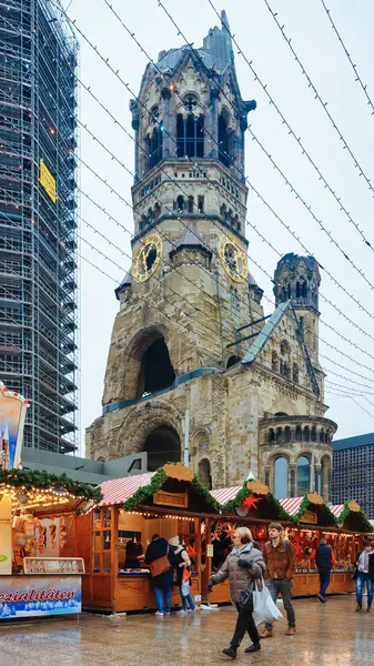 Берлін Німеччина Грудня 2017 Різдвяний Ярмарок Біля Меморіальної Церкви Кайзера — стокове фото