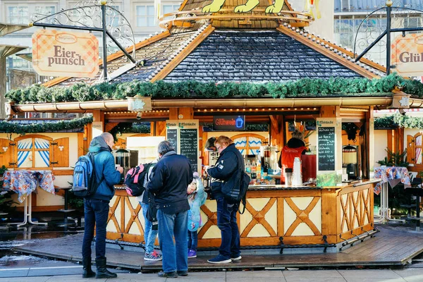 Berlin Deutschland Dezember 2017 Glühwein Auf Dem Weihnachtsmarkt Alexanderplatz Winter — Stockfoto