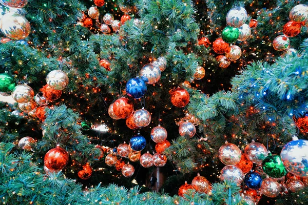 Choinka Piłkami Bożonarodzeniowy Targ Zimą Berlin Niemcy — Zdjęcie stockowe