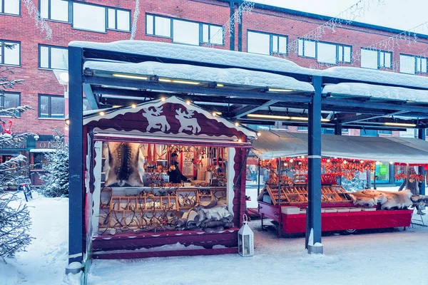 Rovaniemi Finland Maart 2017 Winter Saami Souvenirs Straat Finse Kerstmarkt — Stockfoto