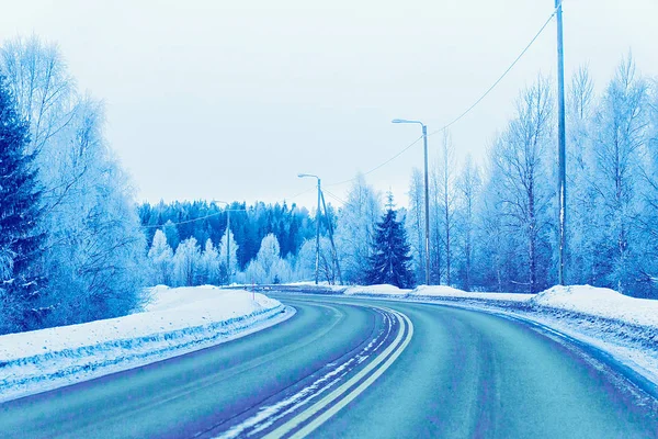 Winterweg Een Sneeuwwoud Het Koude Finland Lapland — Stockfoto