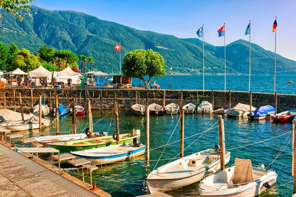 Ascona Svizzera Agosto 2016 Imbarcazioni Sul Lungomare Della Lussuosa Località — Foto Stock