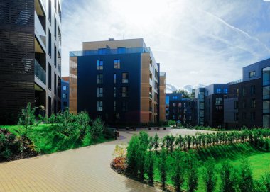 Vilnius, Litvanya - 1 Ekim 2016: Mimari konut apartmanları kompleksi. Ve dış mekan tesisleri.