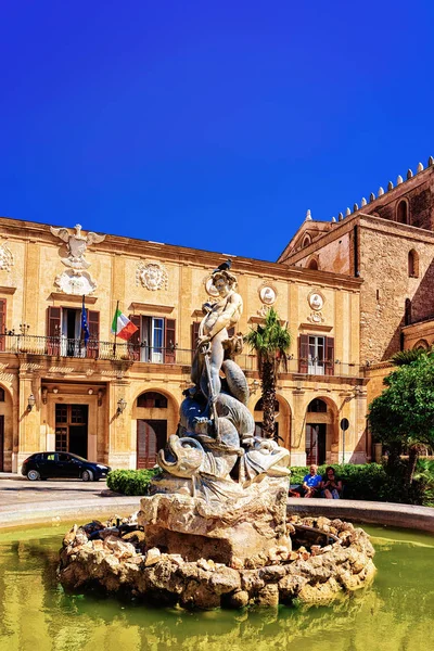 Fonte Praça Guglielmo Monreale Catedral Província Palermo Sicília Itália — Fotografia de Stock