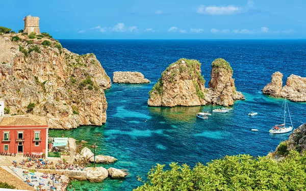 Tonnara ve Scopello yığınları, Castellammare del Golfo, Akdeniz, Sicilya, İtalya
