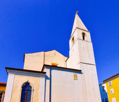 Izola tarihi şehir merkezinde Alieto Saint Mary Kilisesi, Slovenya