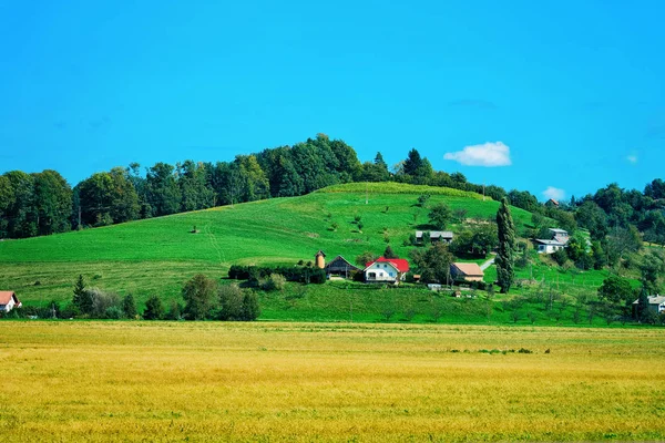 马里博尔和丘陵的风景 下斯蒂里亚 在斯洛文尼亚 — 图库照片