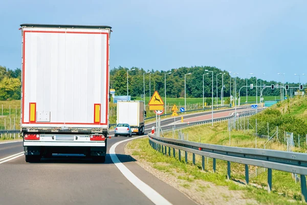 Lastbil Motorvägen Polen Lastbilstransporter Levererar Viss Godsfrakt — Stockfoto