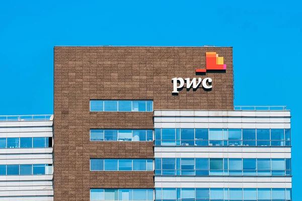 Warsaw Poland July 2018 Modern Building Architecture Pwc Office Warsaw — Stock Photo, Image