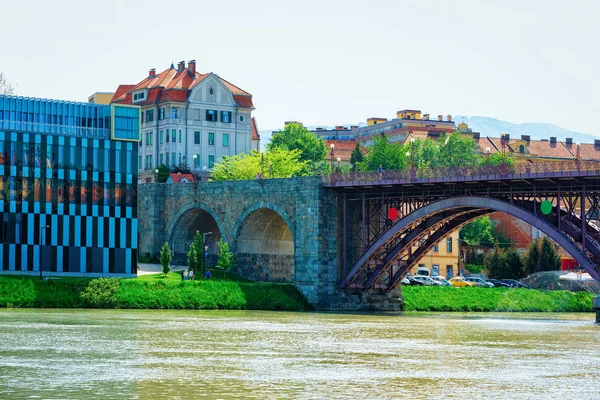 Ponte Vecchio Sopra Fiume Drava Maribor Nella Bassa Stiria Slovenia — Foto Stock