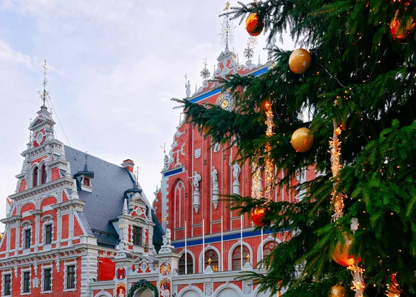 Fragmento Casa Espinillas Árbol Navidad Riga Letonia —  Fotos de Stock