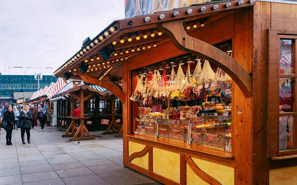 Berlijn Duitsland December 2017 Peperkoek Koekjes Kraam Kerstmarkt Alexanderplatz Winter — Stockfoto