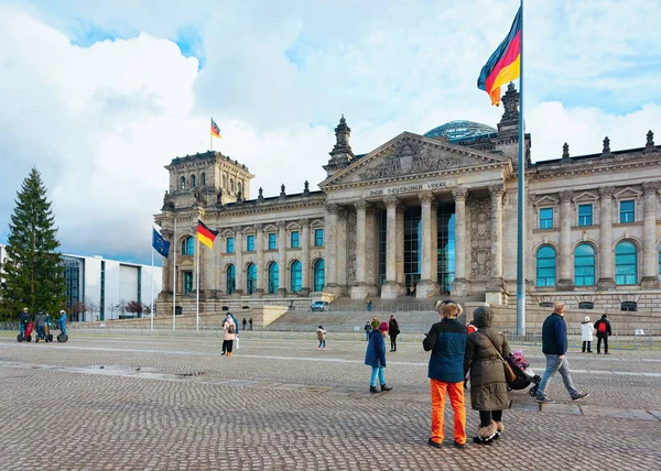 Berlín Alemania Diciembre 2017 Familia Edificio Del Reichstag Bundestag Alemán — Foto de Stock