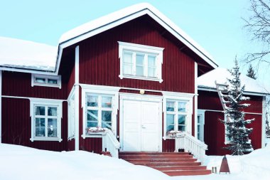 Laponya'da Finlandiya'da Noel'de Kar kış Evi