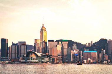 Küçük önemsiz Victoria Harbor Hong Kong. Kowloon Hk adada görünümünden.
