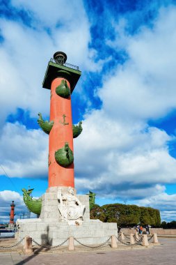 St Petersburg, Rusya - 10 Ekim 2015: Rusya'da St. Petersburg'daki Rostral Column.