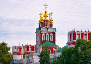 Rusya'da Moskova Novodevichy Manastırı'nda Transfiguration kilisesi