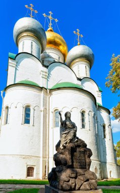 Rusya'nın Moskova'daki Novodevichy Manastırı'ndaki Our Lady of Smolensk Katedrali