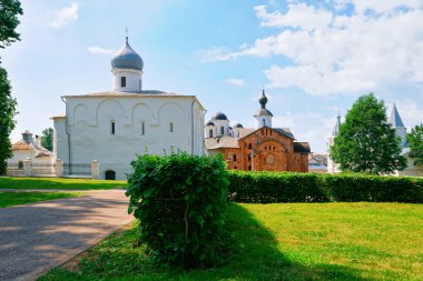 Veliky Novgorod'daki Yaroslavl Avlusundaki Aziz Varsayım Katedrali, Rusya.