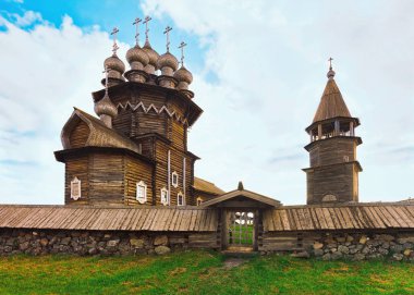 Kizhi Pogost Transfiguration Kilisesi ile, Rusya'da Karelia Ladoga Gölü