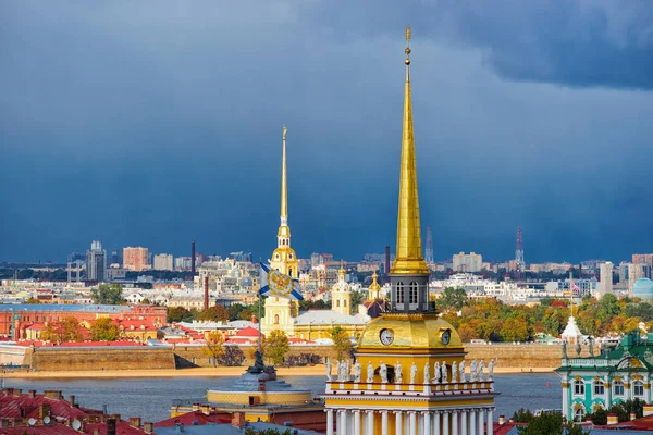 Panoramisch Uitzicht Met Torenspits Van Admiralty Gebouw Sint Petersburg Rusland — Stockfoto