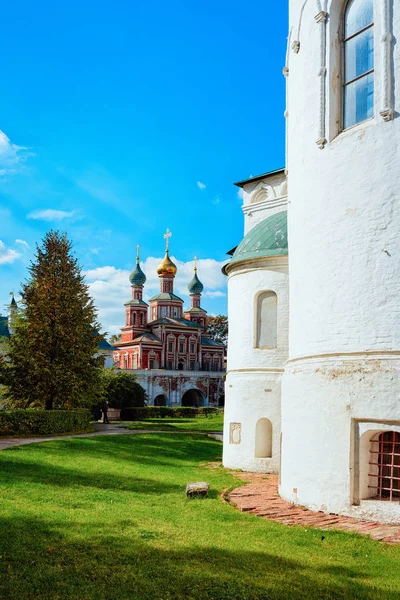 Közbenjáró Kapu Templom Novodevichy Kolostor Oroszországban — Stock Fotó