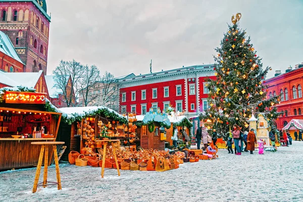 Рига Латвія Грудня 2014 Європейський Різдвяний Ярмарок Взимку Рига Латвії — стокове фото