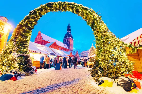 Riga Letônia Dezembro 2014 Entrada Para Mercado Natal Inverno Riga — Fotografia de Stock