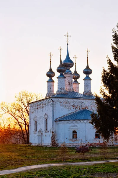 Puesta Sol Iglesia Verano Entrada Jerusalén Suzdal Óblast Vladimir Rusia —  Fotos de Stock