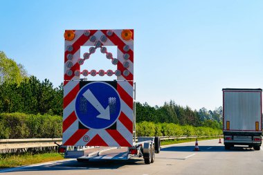 Ok aşağı doğru yol Otoban Polonya oturum açmak.