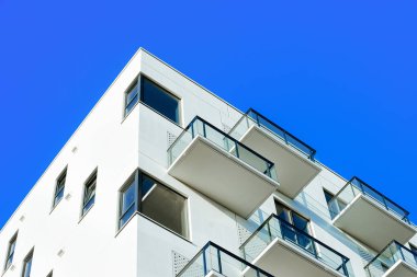 Modern konut ev Daire bina cephe. Kopya alanı için yer de dahil olmak üzere