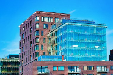 Cephe modern apartmanın dış kavramının. 