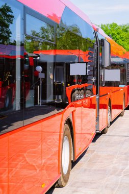 Kırmızı turistik otobüs parçası. Seyahat kavramı.