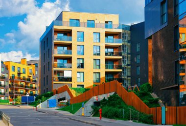 Modern daire ev daire Emlak mimari konsept inşa. Açık konut ev özellikleri.