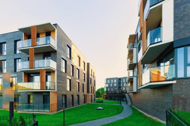 Modern konut daire ev açık hava tesisleri kavramı ile karmaşık. 