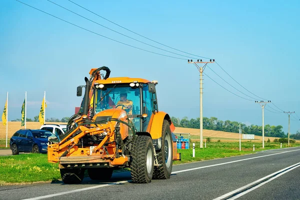 Maribor Slovenia September 2018 Traktor Pertanian Jalan Raya Slovenia — Stok Foto