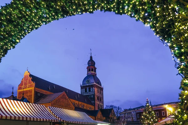 Mercado Natal Praça Dome Com Árvore Natal Barracas Riga Letônia — Fotografia de Stock