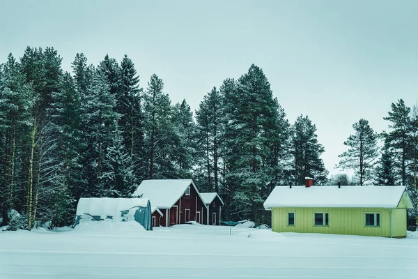 Cottage Huizen Besneeuwde Winter Finland Lapland Met Kerstmis — Stockfoto