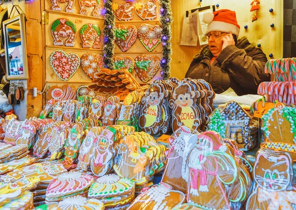 Riga Letônia Dezembro 2015 Gingerbreed Barraca Comida Doce Mercado Natal — Fotografia de Stock