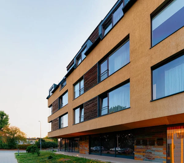 Modern daire ev Emlak mimari konsept oluşturma düz. Açık konut ev özellikleri.