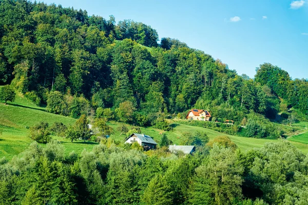 Paesaggio Con Case Sulle Alpi Giulie Slovenia — Foto Stock