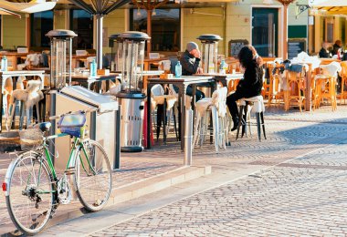 Bisiklet ve Turistler restoranlarDa yeme ve içme Ljubljana