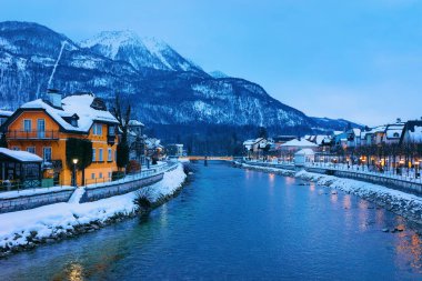 Spa ve akşam Avusturya'nın bad Ischl şehir kayak merkezi