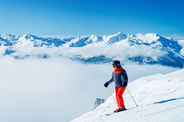 Man Skier Zillertal Arena ski in Tyrol Austria — Stock Photo, Image