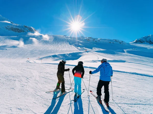 Persone Sciatori Hintertux Glacier ski resort in Zillertal Austria — Foto Stock