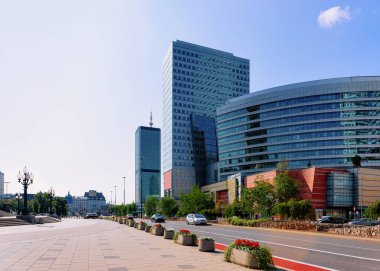 Varşova şehir merkezinde modern gökdelenler ile Cityscape